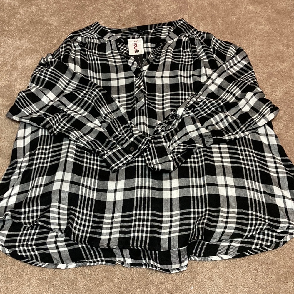 Women’s plaid blouse (plus size)